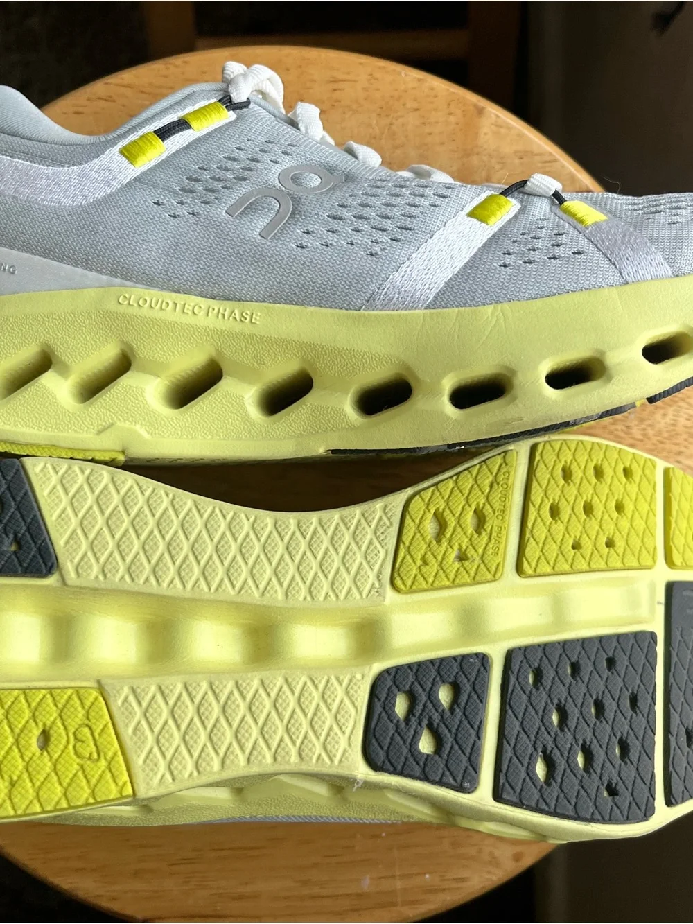 On Running Cloudsurfer 2 Women Running Shoes in Light Gray/Blue and Lime
